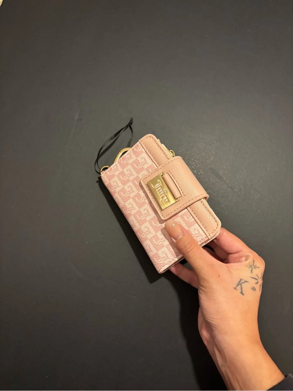 BRAND NEW! Blush Pink Juicy Couture Wallet💖 never used, great condition, cute!